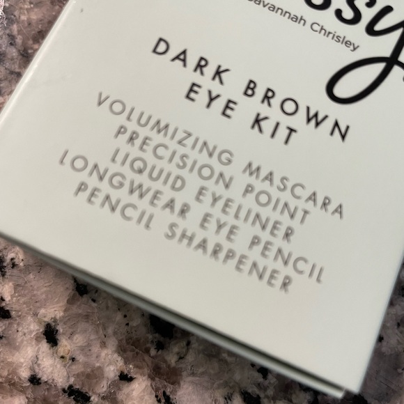 Sassy by Savannah Chrisley Dark Brown Eye Kit - Picture 2 of 4